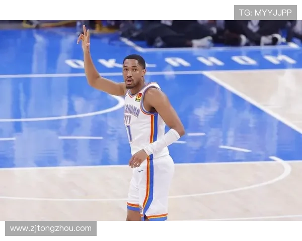 阿隆-维金斯高效表现14投7中三分5中9贡献23分9板1帽